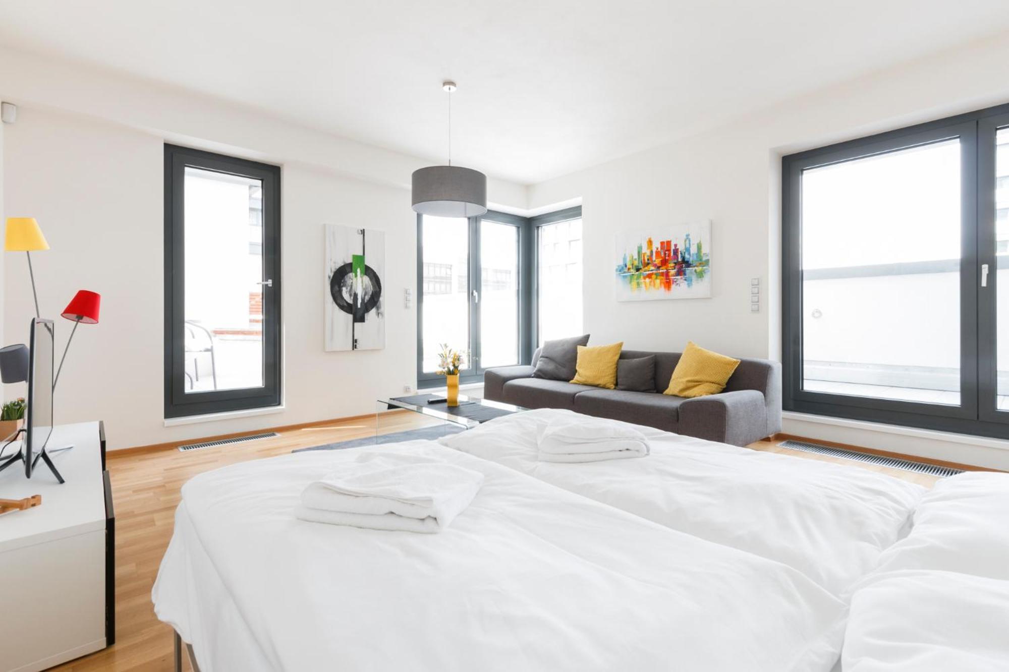 Days - Luxurious In Trendy Zizkov Appartement